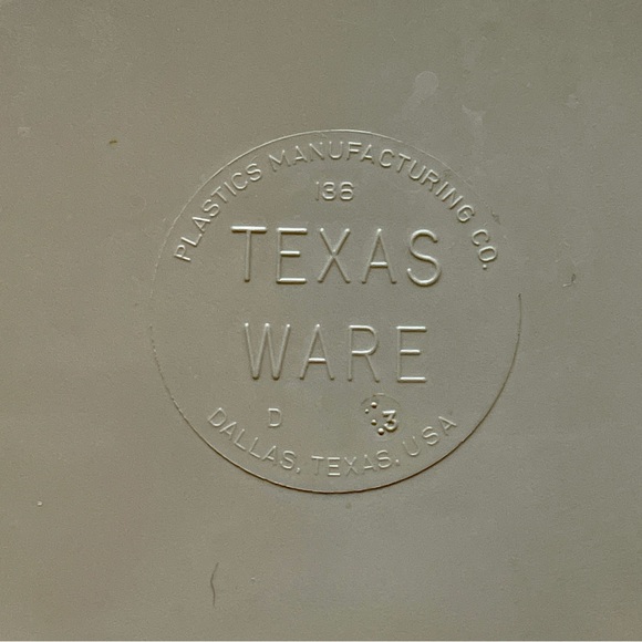 Vintage Set of 3 Texas Ware Beige Tan Divided 3-Section Melamine Plates 10” - Picture 4 of 4